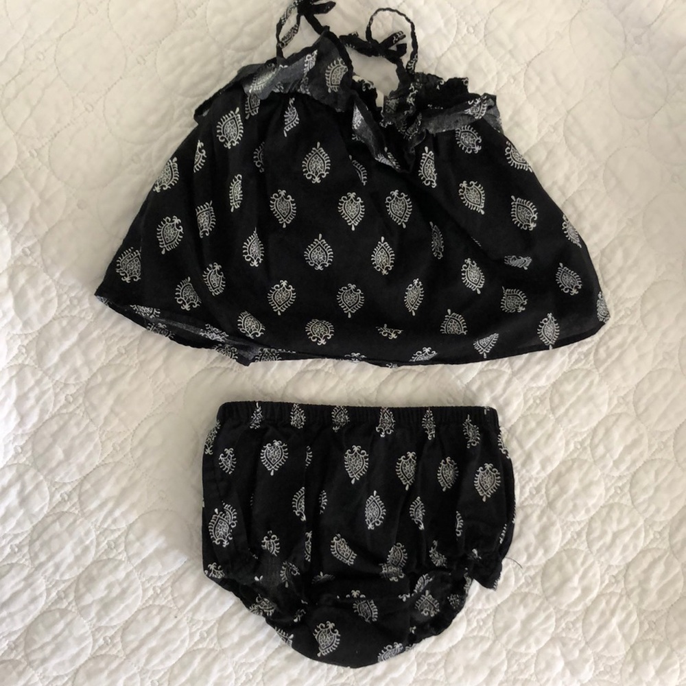 Baby girl 2 piece outfit 🖤